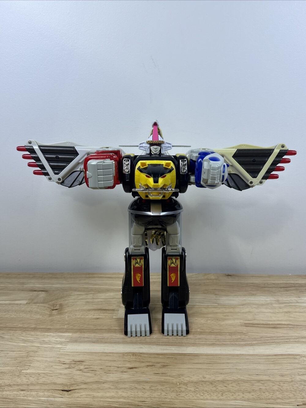 Bandai Mighty Morphin Power Rangers Deluxe Ninja Megazord WITH Falcon Zord 1995